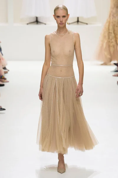 Look 56